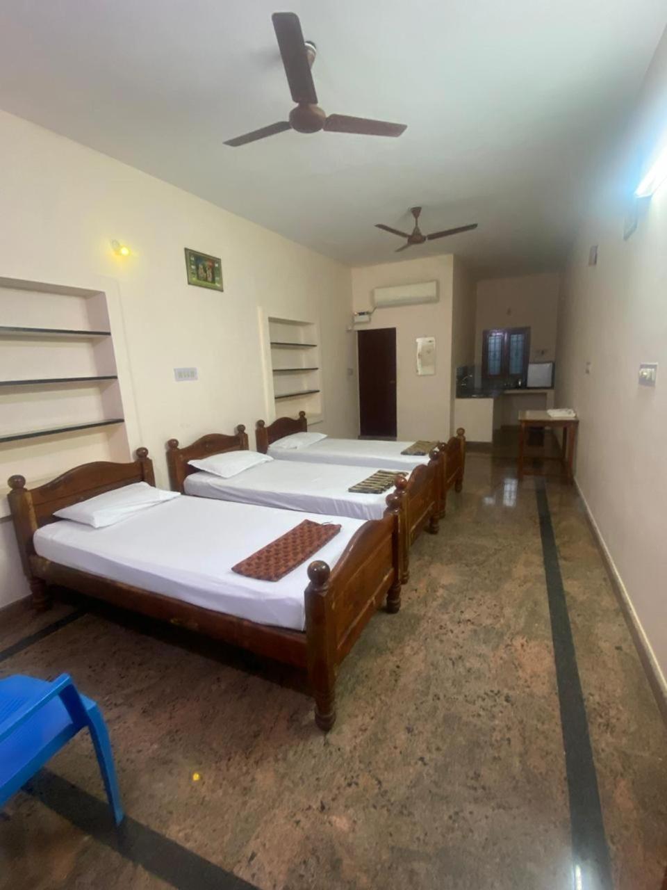 Vijaya Guest House Tiruvannāmalai Exterior foto